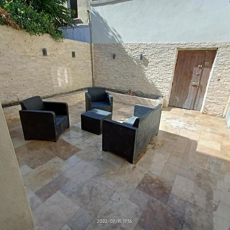 T2 Renove En Rdc Avec Cour, Intra Muros Αβινιόν Εξωτερικό φωτογραφία